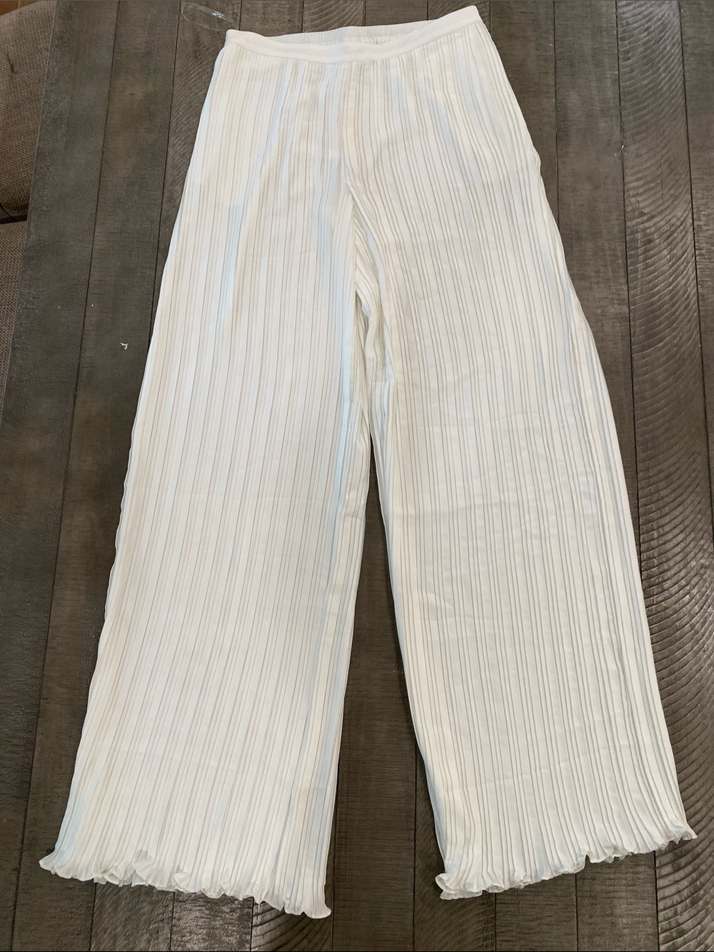 Pleated Wide-Leg Pants in White